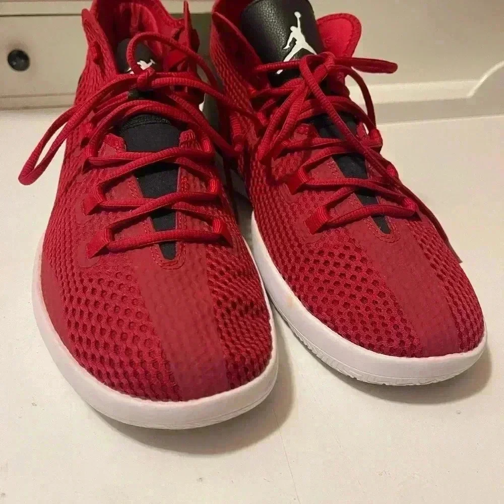 Air Jordan Reveal Basketball Shoes Gym Red/Blk/White Size 13 great conditions